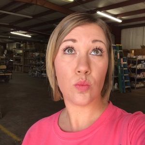 Meet your Posher, Ashley